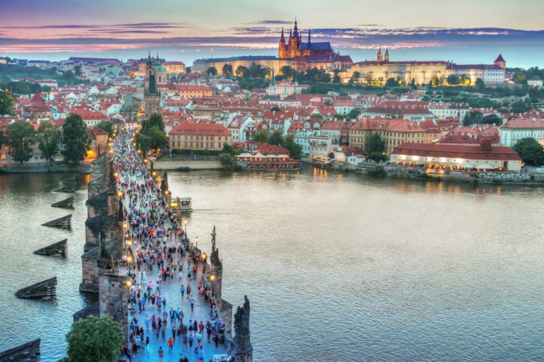 Uvažujete nad životem v Praze? Známe jeho výhody!
