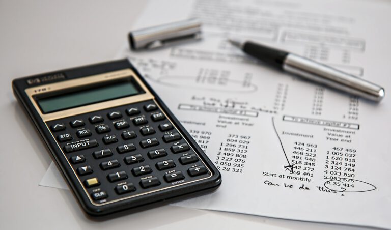 Nemovitosti, komodity nebo trh s akciemi? Vybrat si správnou investici není vůbec jednoduché!