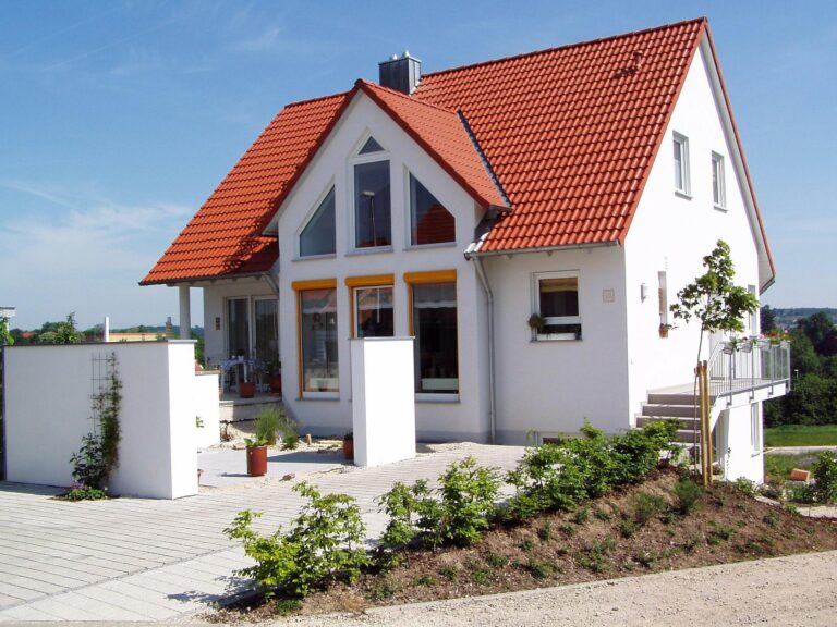 Práce na střeše pohodlně a jednoduše? Jak na domácí úpravy střech bezpečně